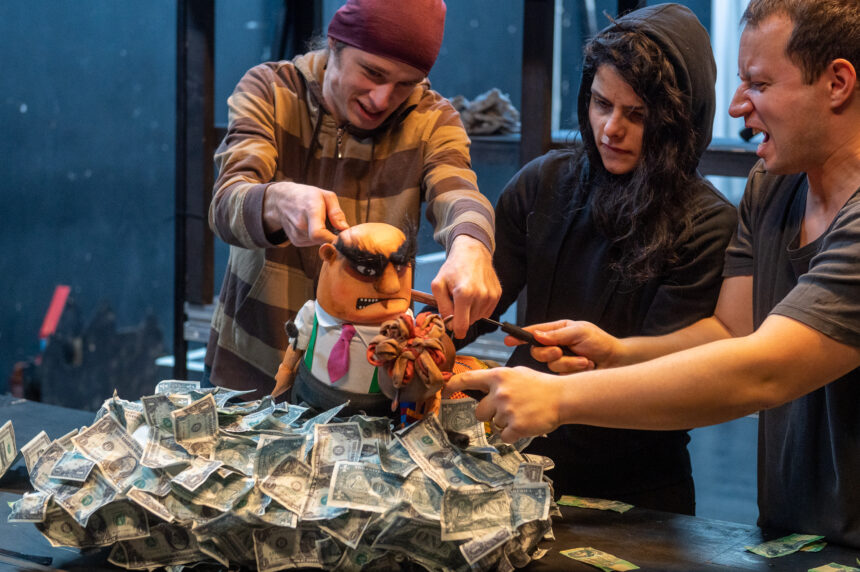 Premieră la Teatrul ”Csiky Gergely” Premieră la Teatrul ”Csiky Gergely”