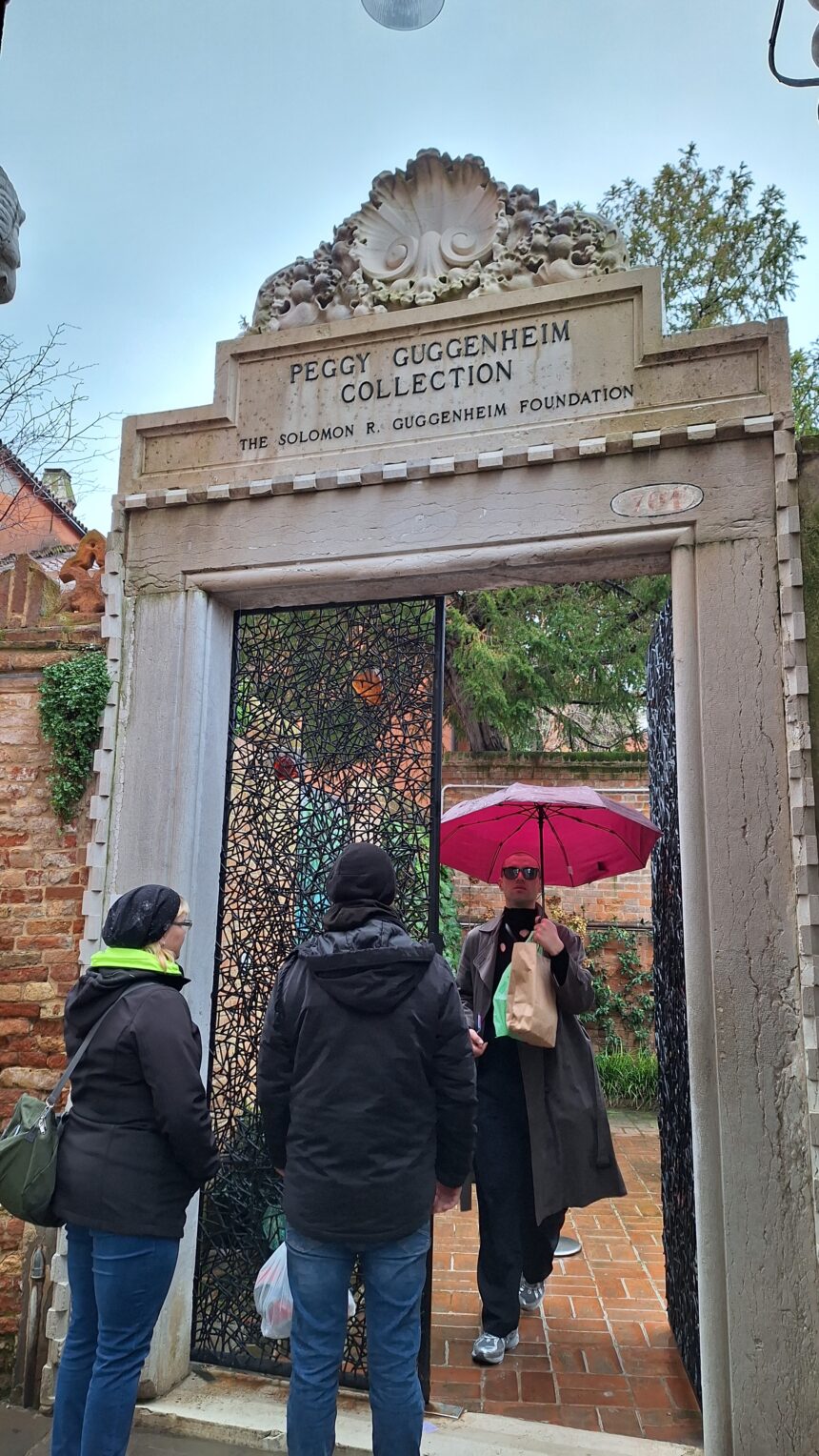 În gondolă, cu Brâncuși și Peggy Guggenheim În gondolă, cu Brâncuși și Peggy Guggenheim