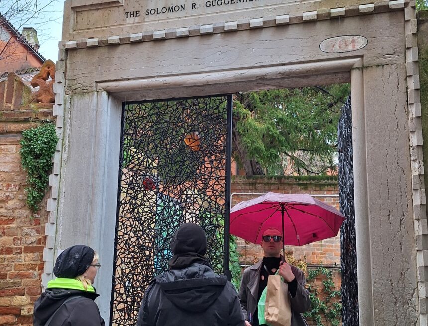 În gondolă, cu Brâncuși și Peggy Guggenheim