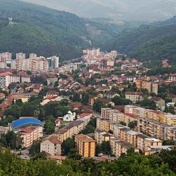 De la „Cetatea de foc” la „Orașul cu poeți”, prin Cenaclul „Semenicul” De la „Cetatea de foc” la „Orașul cu poeți”, prin Cenaclul „Semenicul”